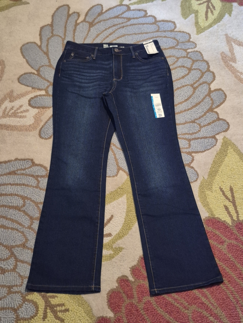 NWT No Boundaries Dark Wash Mid Rise Bootcut Jeans Size 12